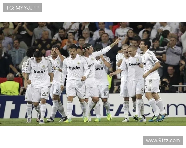 西班牙足球明星的辉煌历程与传奇故事探秘