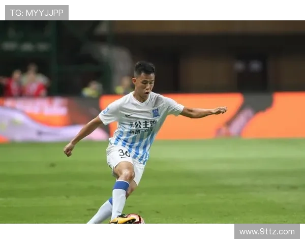 足球明星的励志故事与奋斗精神激励我们追求梦想与成功