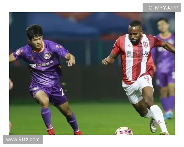 南京篮球队在邀请赛中以94分稳居积分榜首位展现强劲实力